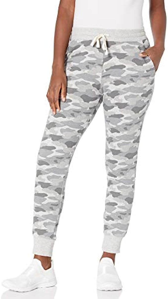 Amazon Essentials Women&#039;s French Terry Fleece Jogger Sweatpant (Available in Plus Size)